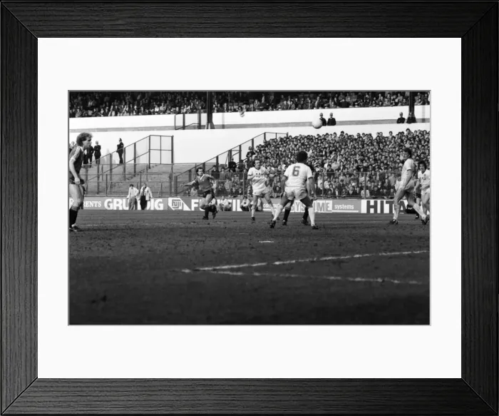 Framed Print : Leeds United 0 v. Manchester United 0. April 1982 MF06-22-001 Local Caption Framed Print : Leeds United 0 v. Manchester United 0. April 1982 MF06-22-001 Local Caption