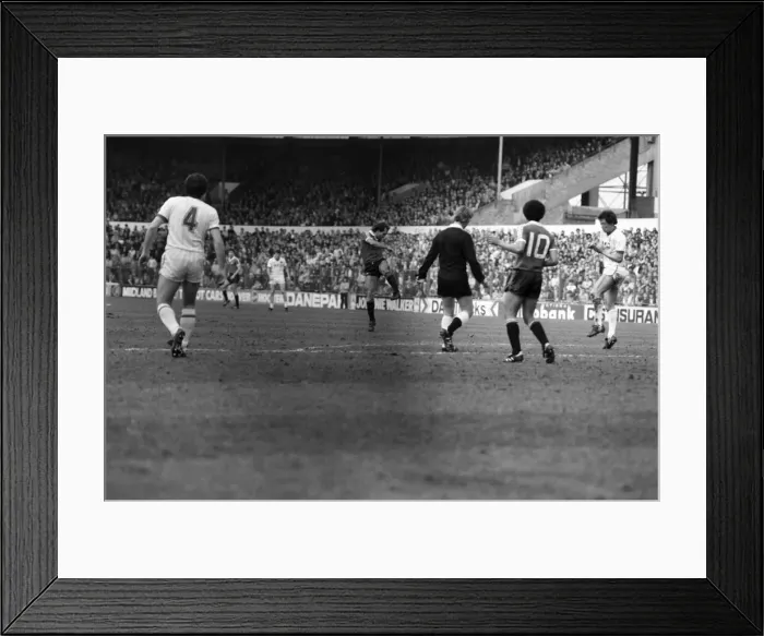 Framed Print : Leeds United 0 v. Manchester United 0. April 1982 MF06-22-006 Local Caption Framed Print : Leeds United 0 v. Manchester United 0. April 1982 MF06-22-006 Local Caption