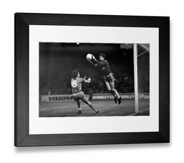 Framed Print : English League Division One match at Maine Road. Manchester City 3 v Middlesbrough 2 Framed Print : English League Division One match at Maine Road. Manchester City 3 v Middlesbrough 2