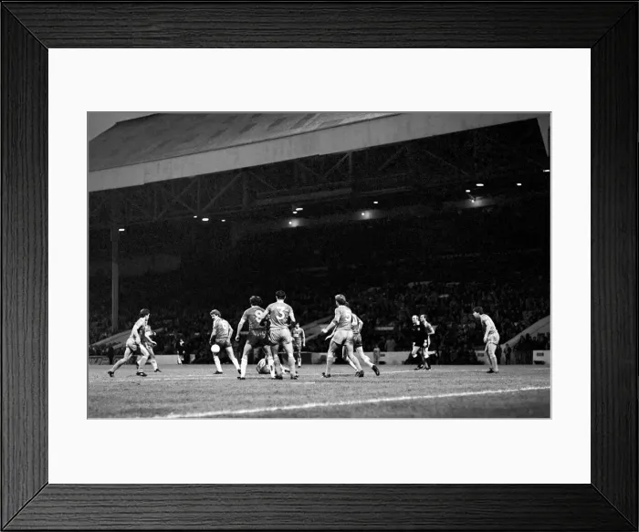 Framed Print : English League Division One match at Maine Road. Manchester City 3 v Middlesbrough 2 Framed Print : English League Division One match at Maine Road. Manchester City 3 v Middlesbrough 2