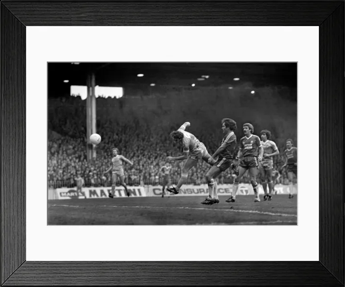 Framed Print : English League Division One match at Maine Road. Manchester City 3 v Middlesbrough 2 Framed Print : English League Division One match at Maine Road. Manchester City 3 v Middlesbrough 2