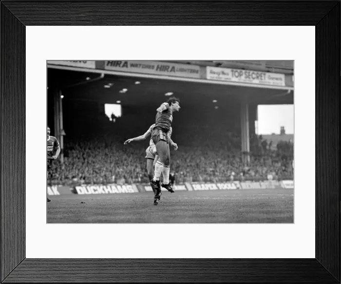 Framed Print : English League Division One match at Maine Road. Manchester City 3 v Middlesbrough 2 Framed Print : English League Division One match at Maine Road. Manchester City 3 v Middlesbrough 2