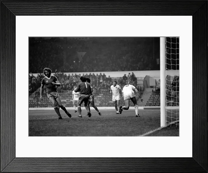 Framed Print : English League Division One match at Elland Road. Leeds United 1 v Notts County 0