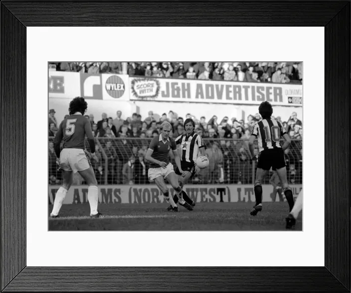 Framed Print : Oldham 3 v. Newcastle United 1. Division 2 Football October 1981 MF04-13-068 Framed Print : Oldham 3 v. Newcastle United 1. Division 2 Football October 1981 MF04-13-068