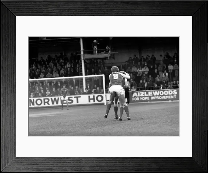 Framed Print : Rotherham United 6 v. Chelsea 0. Division 2 Football October 1981 MF04-14-027 Framed Print : Rotherham United 6 v. Chelsea 0. Division 2 Football October 1981 MF04-14-027