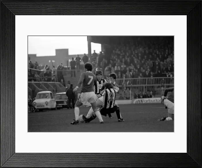Framed Print : Oldham 3 v. Newcastle United 1. Division 2 Football October 1981 MF04-13-020 Framed Print : Oldham 3 v. Newcastle United 1. Division 2 Football October 1981 MF04-13-020