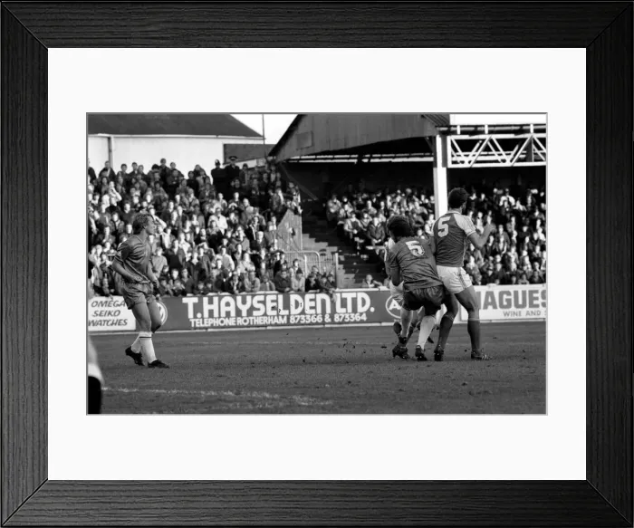 Framed Print : Rotherham United 6 v. Chelsea 0. Division 2 Football October 1981 MF04-14-003 Framed Print : Rotherham United 6 v. Chelsea 0. Division 2 Football October 1981 MF04-14-003