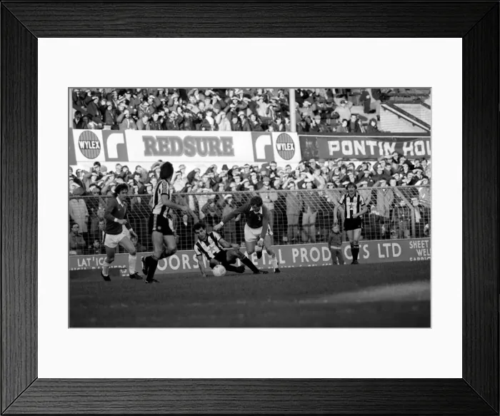 Framed Print : Oldham 3 v. Newcastle United 1. Division 2 Football October 1981 MF04-13-081 Framed Print : Oldham 3 v. Newcastle United 1. Division 2 Football October 1981 MF04-13-081
