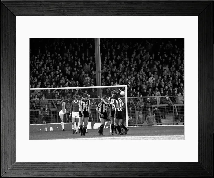 Framed Print : Oldham 3 v. Newcastle United 1. Division 2 Football October 1981 MF04-13-058 Framed Print : Oldham 3 v. Newcastle United 1. Division 2 Football October 1981 MF04-13-058