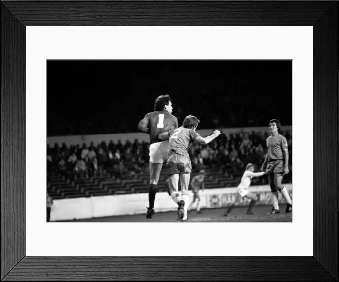 Framed Print : English League Division Two match at Stamford Bridge. Chelsea 2 v Bolton Wanderers 1 Framed Print : English League Division Two match at Stamford Bridge. Chelsea 2 v Bolton Wanderers 1