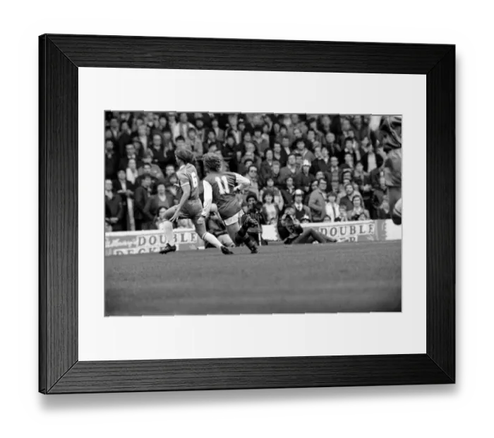 Framed Print : English League Division One match at Highbury. Arsenal 0 v Birmingham City 0 Framed Print : English League Division One match at Highbury. Arsenal 0 v Birmingham City 0