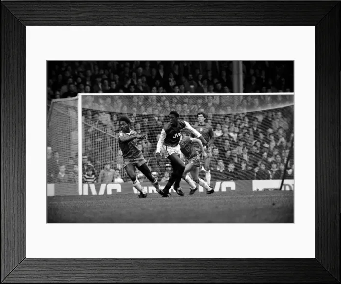 Framed Print : English League Division One match at Highbury. Arsenal 0 v Birmingham City 0 Framed Print : English League Division One match at Highbury. Arsenal 0 v Birmingham City 0