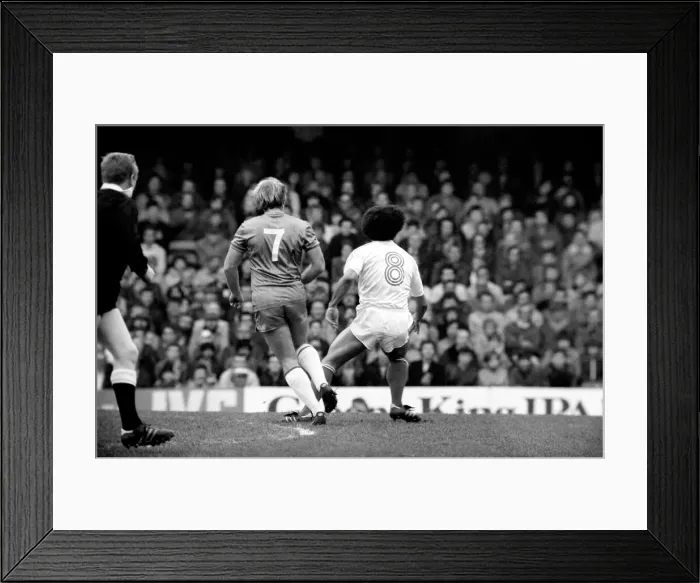 Framed Print : Chelsea v. Crystal Palace. November 1982 LF11-10-036 Framed Print : Chelsea v. Crystal Palace. November 1982 LF11-10-036