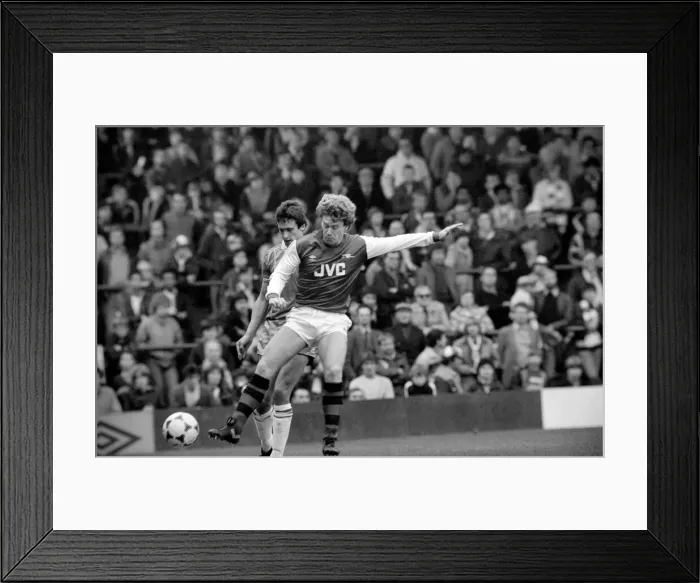 Framed Print : English League Division One match at Highbury. Arsenal 0 v Birmingham City 0 Framed Print : English League Division One match at Highbury. Arsenal 0 v Birmingham City 0