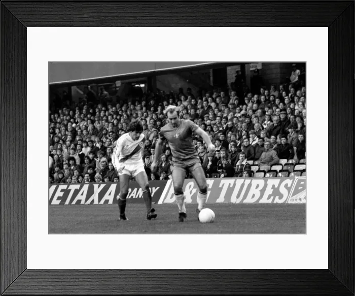 Framed Print : Chelsea v. Crystal Palace. November 1982 LF11-10-001 Framed Print : Chelsea v. Crystal Palace. November 1982 LF11-10-001