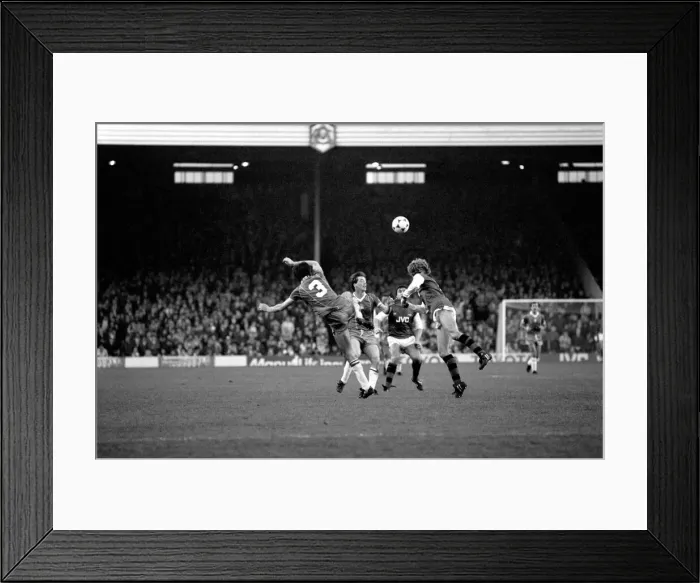 Framed Print : English League Division One match at Highbury. Arsenal 0 v Birmingham City 0 Framed Print : English League Division One match at Highbury. Arsenal 0 v Birmingham City 0
