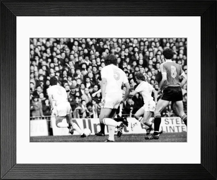 Framed Print : Division 1 football. Crystal Palace 1 v. Manchester United 0 November 1980 LF05-08-097 Framed Print : Division 1 football. Crystal Palace 1 v. Manchester United 0 November 1980 LF05-08-097