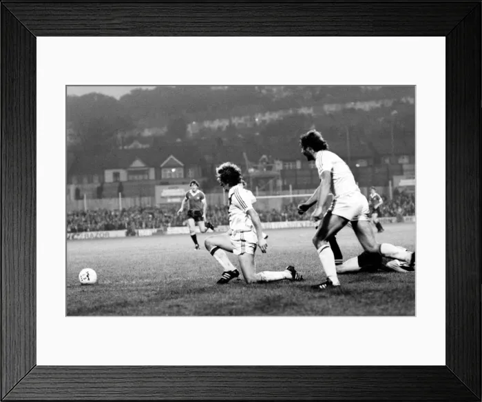 Framed Print : Division 1 football. Crystal Palace 1 v. Manchester United 0 November 1980 LF05-08-152 Framed Print : Division 1 football. Crystal Palace 1 v. Manchester United 0 November 1980 LF05-08-152