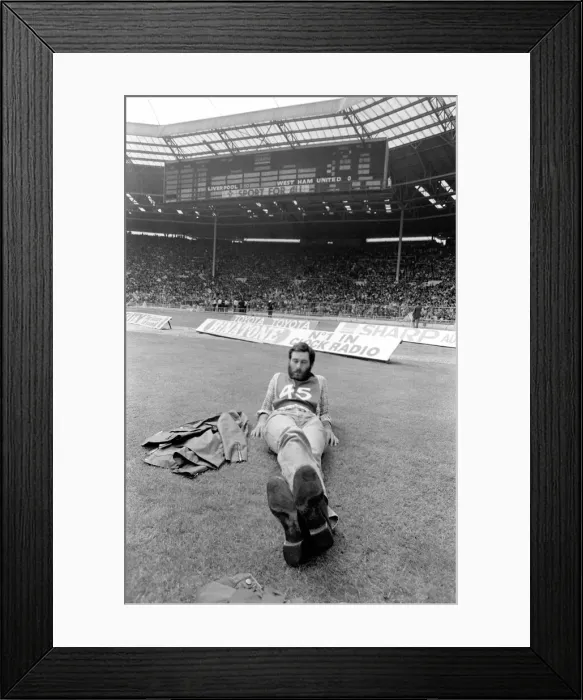 Framed Print : F. A Community Shield. Liverpool 1 v. West Ham United 0. August 1980 LF04-05-024 Framed Print : F. A Community Shield. Liverpool 1 v. West Ham United 0. August 1980 LF04-05-024
