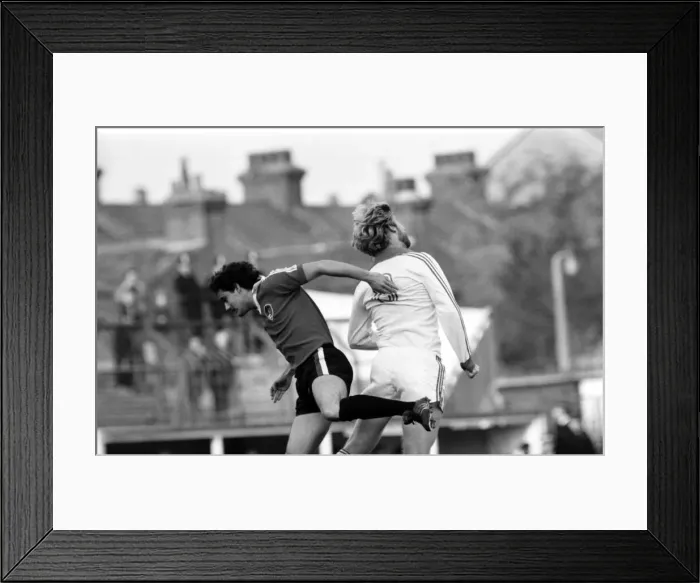 Framed Print : Division 1 football. Crystal Palace 1 v. Manchester United 0 November 1980 LF05-08-011 Framed Print : Division 1 football. Crystal Palace 1 v. Manchester United 0 November 1980 LF05-08-011