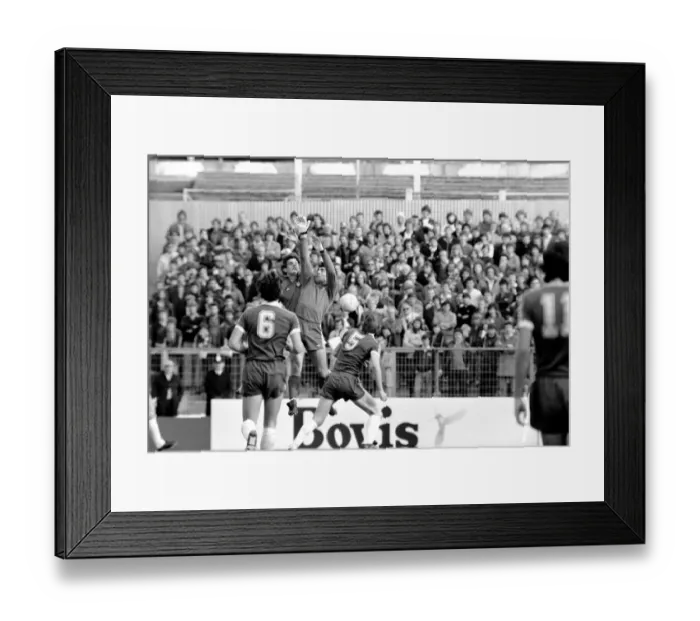 Framed Print : Division 2 football. Chelsea 3 v. Grimsby 0 October 1980 LF04-46-014 Framed Print : Division 2 football. Chelsea 3 v. Grimsby 0 October 1980 LF04-46-014