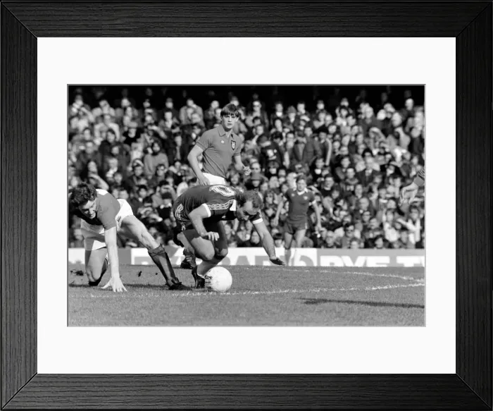 Framed Print : Division 2 football. Chelsea 3 v. Grimsby 0 October 1980 LF04-46-035 Framed Print : Division 2 football. Chelsea 3 v. Grimsby 0 October 1980 LF04-46-035