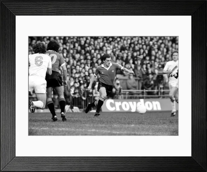 Framed Print : Division 1 football. Crystal Palace 1 v. Manchester United 0 November 1980 LF05-08-048 Framed Print : Division 1 football. Crystal Palace 1 v. Manchester United 0 November 1980 LF05-08-048