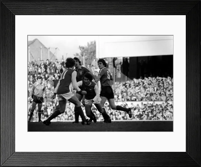 Framed Print : Division 1 football. Arsenal 2 v. Sunderland 2. October 1980 LF04-44-020
