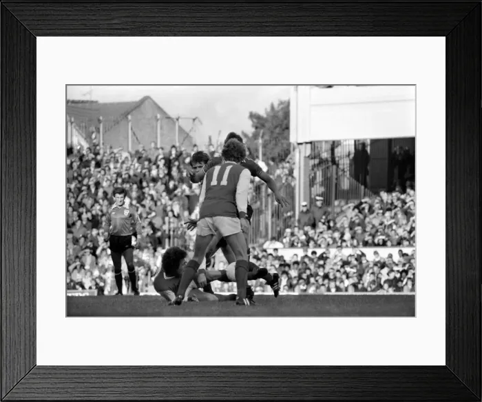 Framed Print : Division 1 football. Arsenal 2 v. Sunderland 2. October 1980 LF04-44-019