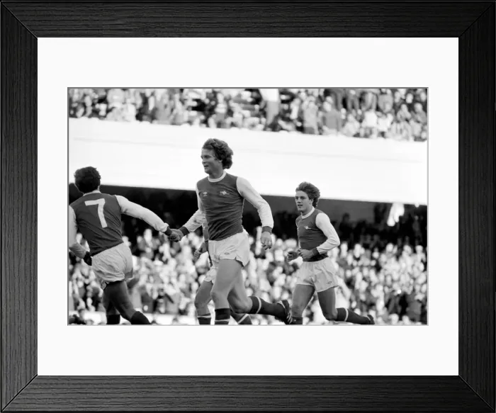 Framed Print : Division 1 football. Arsenal 2 v. Sunderland 2. October 1980 LF04-44-099 Framed Print : Division 1 football. Arsenal 2 v. Sunderland 2. October 1980 LF04-44-099