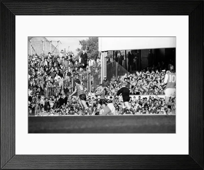 Framed Print : Division 1 football. Arsenal 2 v. Sunderland 2. October 1980 LF04-44-060