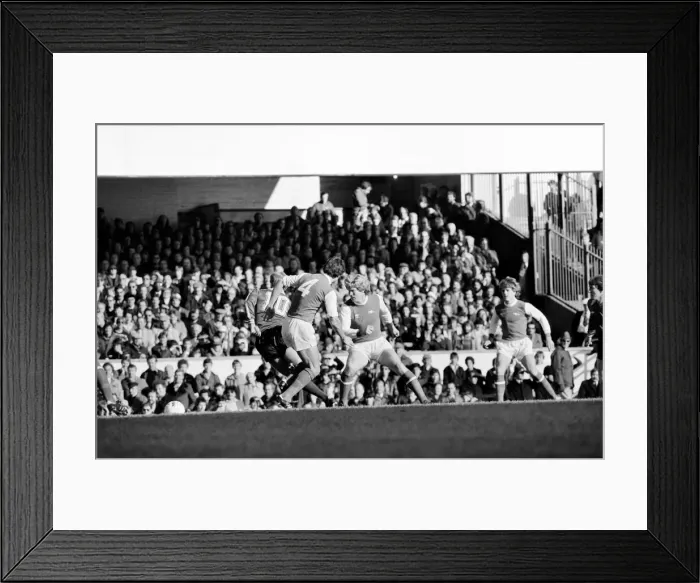 Framed Print : Division 1 football. Arsenal 2 v. Sunderland 2. October 1980 LF04-44-004 Framed Print : Division 1 football. Arsenal 2 v. Sunderland 2. October 1980 LF04-44-004