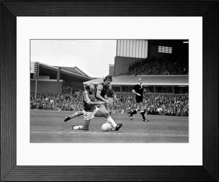 Framed Print : Division 1 football. Birmingham City 1 v. Aston Villa 2. October 1980 LF04-45-008 Framed Print : Division 1 football. Birmingham City 1 v. Aston Villa 2. October 1980 LF04-45-008