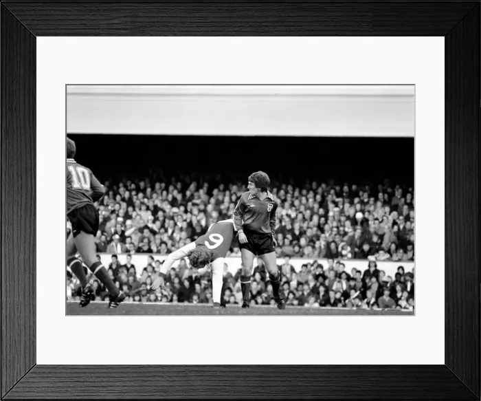 Framed Print : Division 1 football. Arsenal 2 v. Sunderland 2. October 1980 LF04-44-108 Framed Print : Division 1 football. Arsenal 2 v. Sunderland 2. October 1980 LF04-44-108