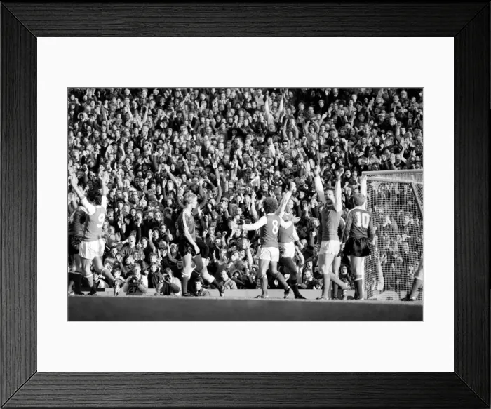 Framed Print : Division 1 football. Arsenal 2 v. Sunderland 2. October 1980 LF04-44-092 Framed Print : Division 1 football. Arsenal 2 v. Sunderland 2. October 1980 LF04-44-092