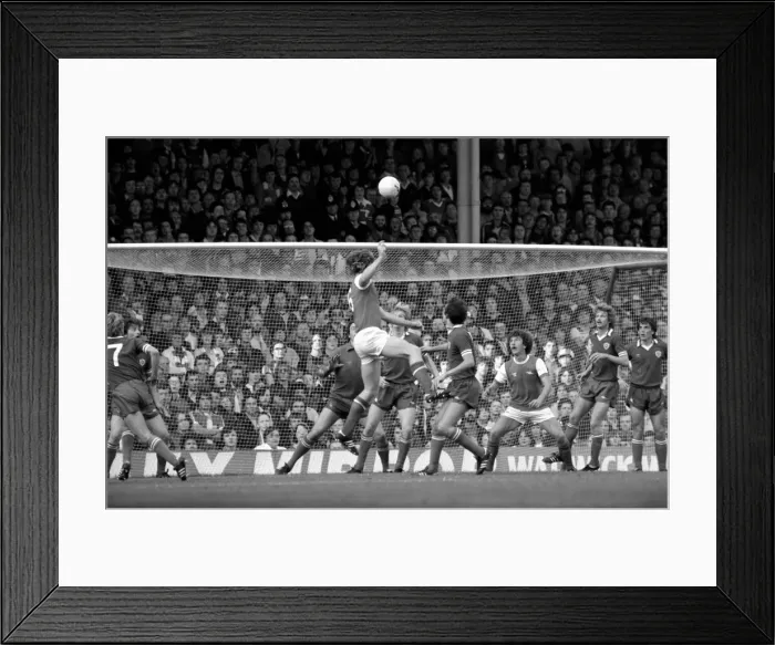 Framed Print : Division 1 football. Arsenal 1 v. Leicester 0. October 1980 LF04-38-040 Framed Print : Division 1 football. Arsenal 1 v. Leicester 0. October 1980 LF04-38-040