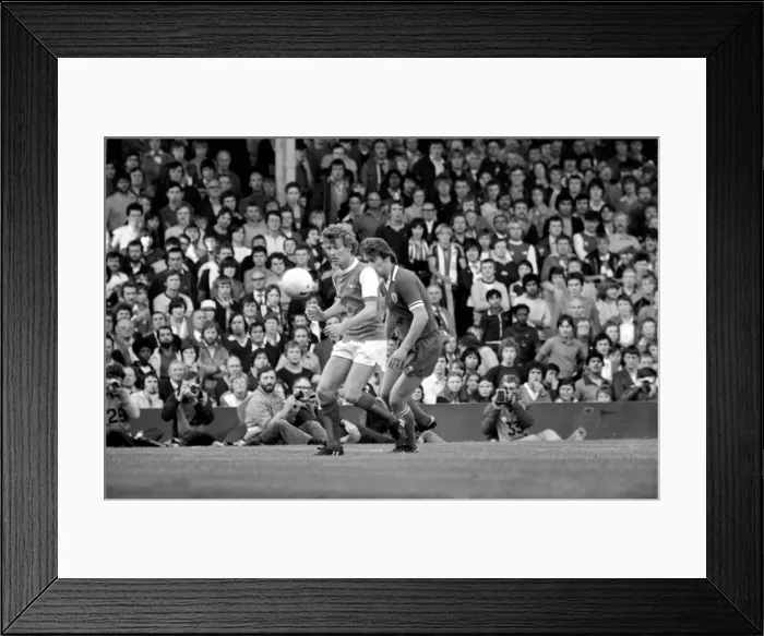 Framed Print : Division 1 football. Arsenal 1 v. Leicester 0. October 1980 LF04-38-013 Framed Print : Division 1 football. Arsenal 1 v. Leicester 0. October 1980 LF04-38-013