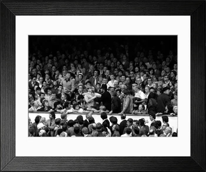 Framed Print : Division 1 football. Arsenal 1 v. Nottingham Forest 0. September 1980 LF04-37-028 Framed Print : Division 1 football. Arsenal 1 v. Nottingham Forest 0. September 1980 LF04-37-028