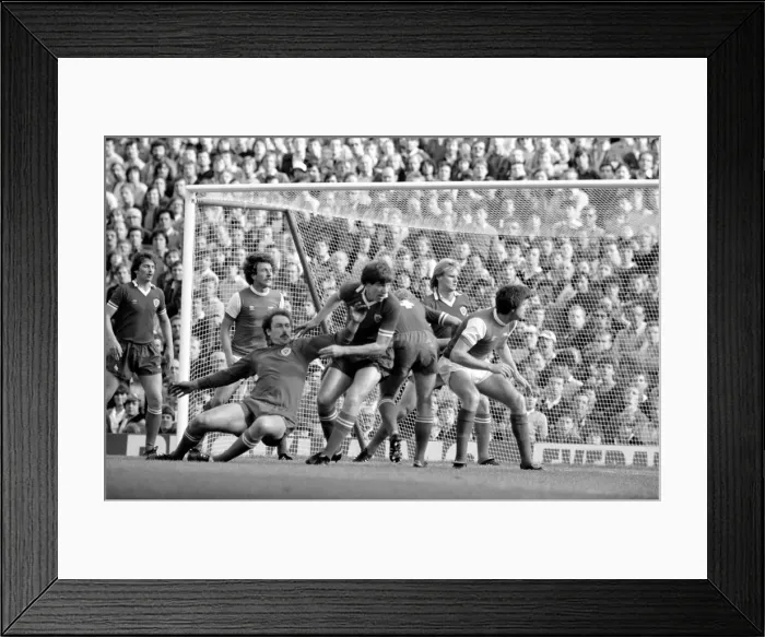 Framed Print : Division 1 football. Arsenal 1 v. Leicester 0. October 1980 LF04-38-021 Framed Print : Division 1 football. Arsenal 1 v. Leicester 0. October 1980 LF04-38-021