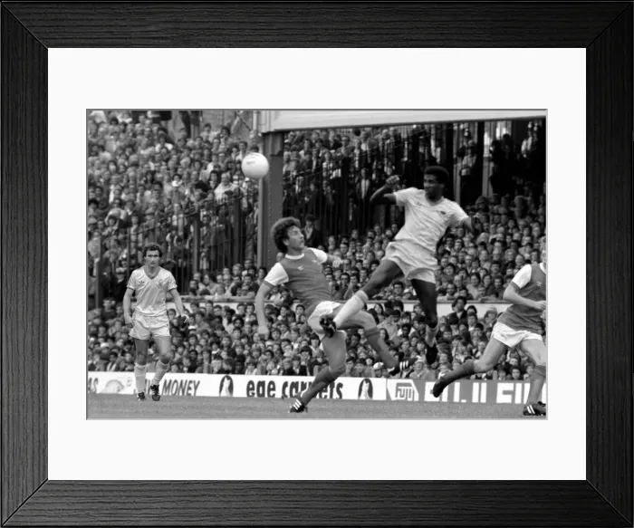 Framed Print : Division 1 football. Arsenal 1 v. Nottingham Forest 0. September 1980 LF04-37-076 Framed Print : Division 1 football. Arsenal 1 v. Nottingham Forest 0. September 1980 LF04-37-076