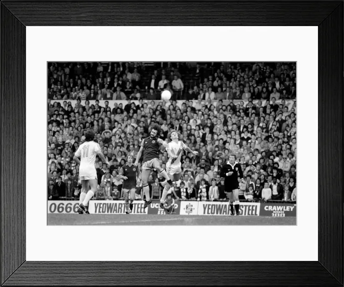 Framed Print : English Division 1. Crystal Palace 0 v. Aston Villa 1. September 1980 LF04-34-127 Framed Print : English Division 1. Crystal Palace 0 v. Aston Villa 1. September 1980 LF04-34-127