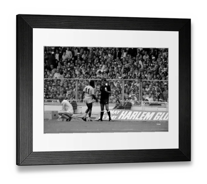 Framed Print : English FA Cup Final at Wembley Stadium. Tottenham Hotspur 1 v Queens Park Rangers 1