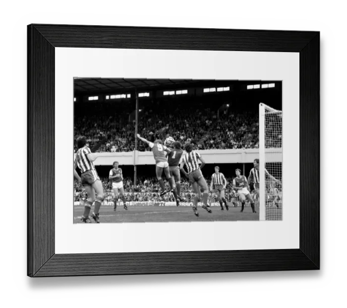 Framed Print : Division 1 football. Arsenal 1 v. Sheffield Wednesday 1. September 1985 LF15-15-015 Framed Print : Division 1 football. Arsenal 1 v. Sheffield Wednesday 1. September 1985 LF15-15-015