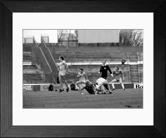 Framed Print : Division 2 football. Chelsea 1 v. Derby County 3. February 1983 LF12-27-042 Framed Print : Division 2 football. Chelsea 1 v. Derby County 3. February 1983 LF12-27-042