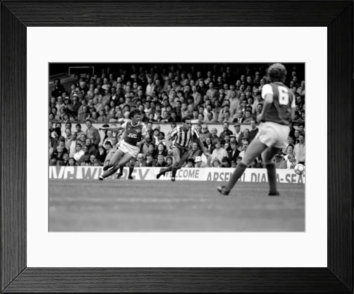 Framed Print : Division 1 football. Arsenal 1 v. Sheffield Wednesday 1. September 1985 LF15-15-030 Framed Print : Division 1 football. Arsenal 1 v. Sheffield Wednesday 1. September 1985 LF15-15-030