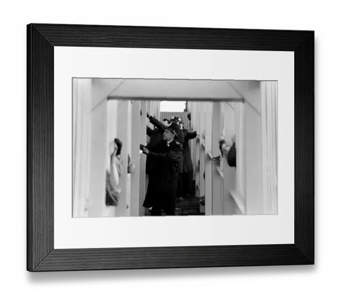 Framed Print : English F. A Cup Football. Luton 0 v. Manchester United 2 January 1983 LF12-42-019