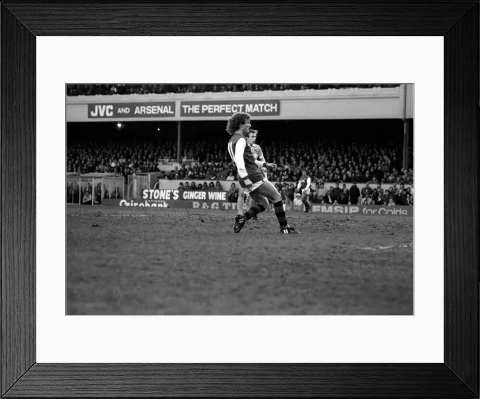 Framed Print : English League Division One match at Highbury. Arsenal 3 v Stoke City 0