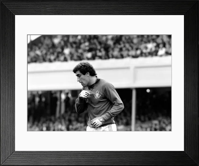 Framed Print : Division 1 football. Arsenal 1 v. Nottingham Forest 0. September 1980 LF04-37-083 Peter Framed Print : Division 1 football. Arsenal 1 v. Nottingham Forest 0. September 1980 LF04-37-083 Peter