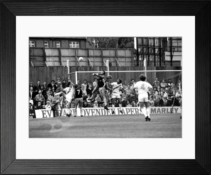 Framed Print : English Division 1. Crystal Palace 0 v. Aston Villa 1. September 1980 LF04-34 Framed Print : English Division 1. Crystal Palace 0 v. Aston Villa 1. September 1980 LF04-34