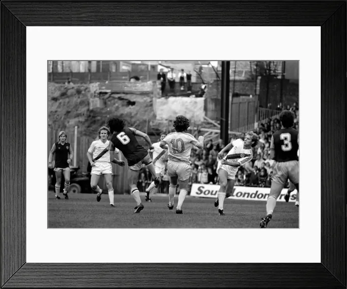 Framed Print : English Division 1. Crystal Palace 0 v. Aston Villa 1. September 1980 LF04-34-129 Framed Print : English Division 1. Crystal Palace 0 v. Aston Villa 1. September 1980 LF04-34-129